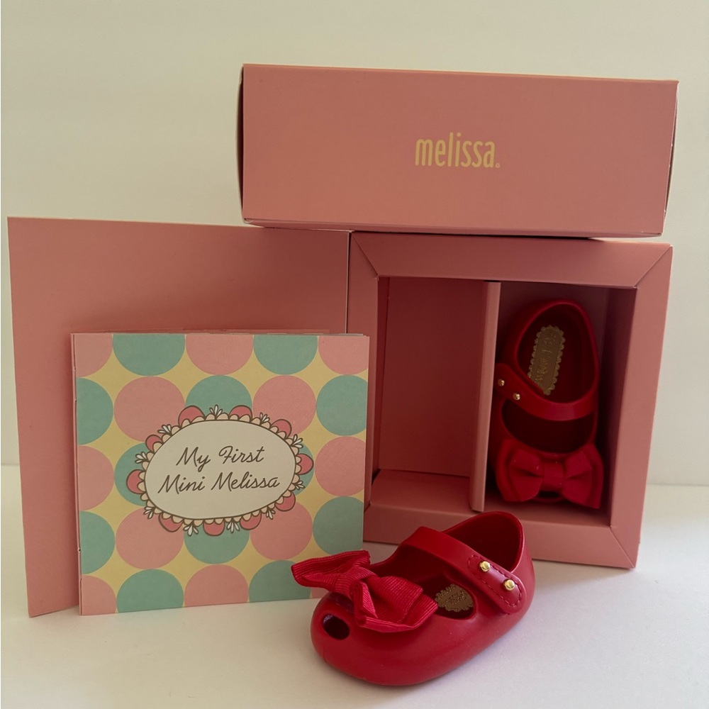 Mini Melissa “my first mini” Red size 3 (USA)